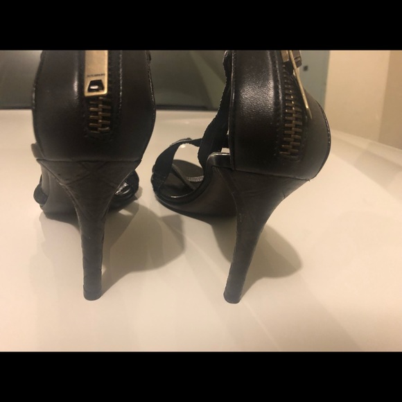 Burberry shoes - Picture 3 of 8